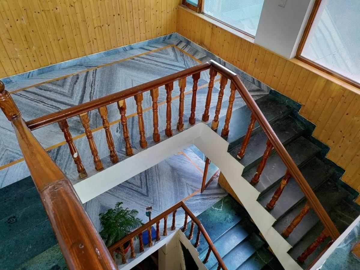 Hotel Mountain Face By Snow City Hotels Manāli Extérieur photo